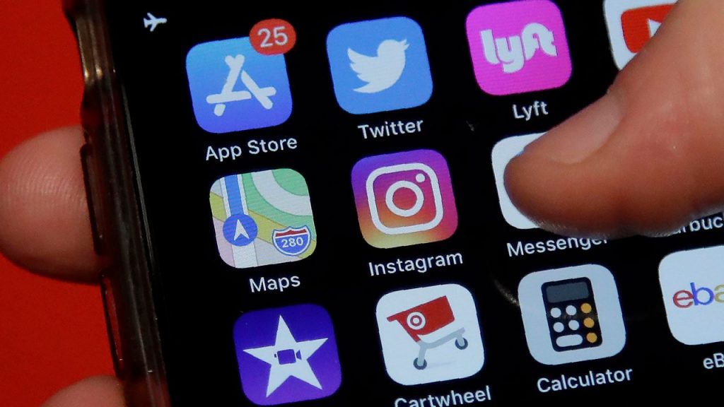 parents-decry-instagram-for-kids-plan-from-facebook