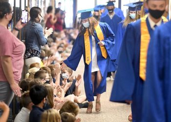 graduation-ceremonies-return-in-new-venues