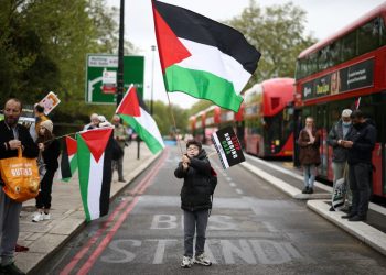 palestinians'-digital-rights-'violated'-by-censorship-on-facebook,-twitter,-and-instagram,-new-report-…