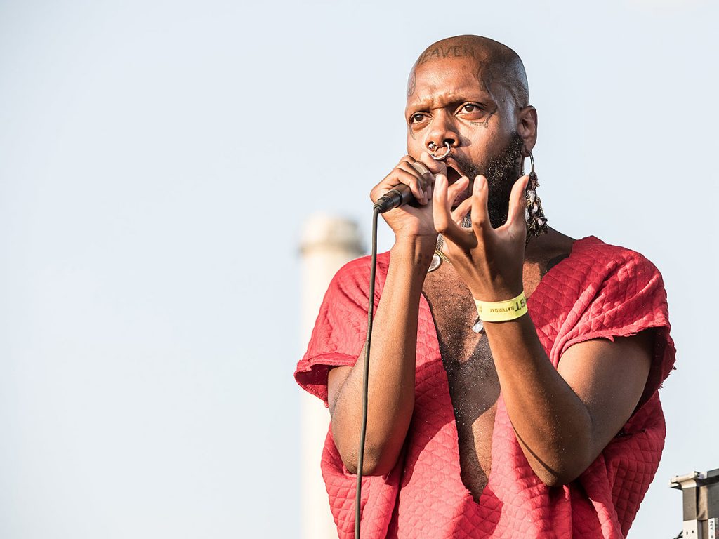this-week's-livestreams-(metallica,-the-black-keys,-serpentwithfeet,-more)
