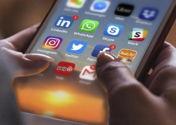 social-media-hack,-private-pictures-leak,-link-up-rumours:-women-and-their-right-to-privacy