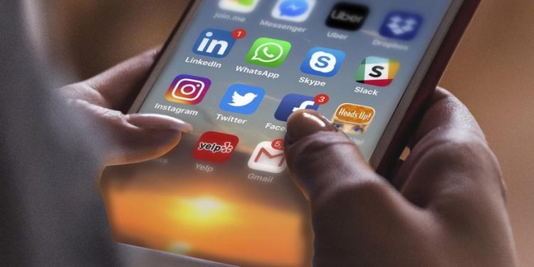 social-media-hack,-private-pictures-leak,-link-up-rumours:-women-and-their-right-to-privacy