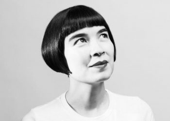 wondering-how-to-use-clubhouse?-here's-a-complete-guide