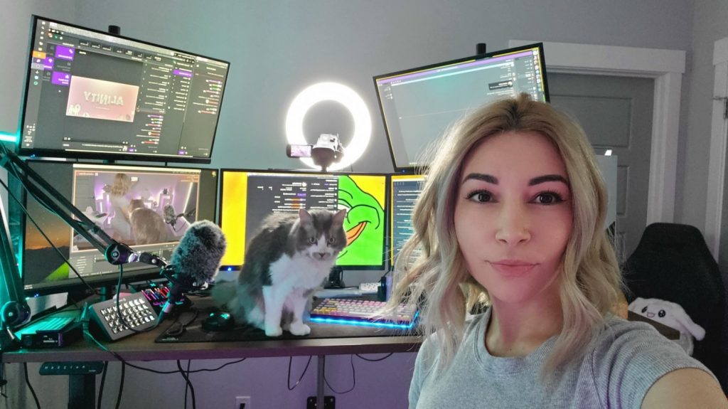 twitch-streamer-'alinity'-files-police-report-on-fans-showing-up-at-her-house,-says-it-is-…