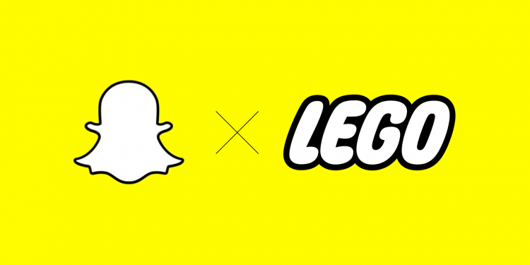 snapchat's-new-connected-lenses-let-you-build-lego-with-a-friend-in-ar