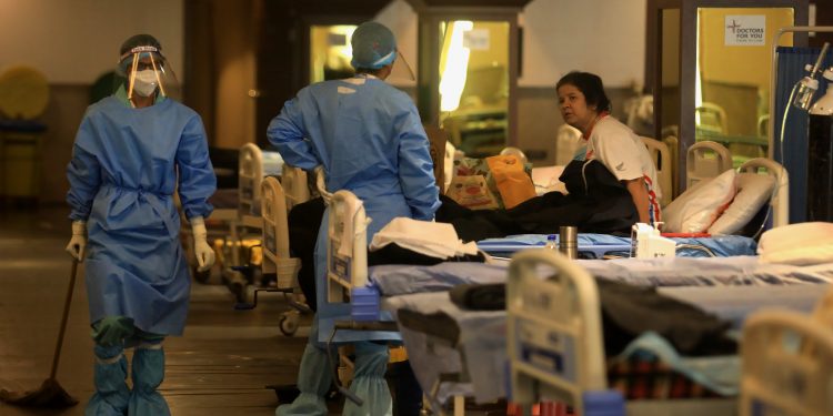 indians-turn-to-social-media-for-help-as-covid-crisis-overwhelmed-the-health-care-system