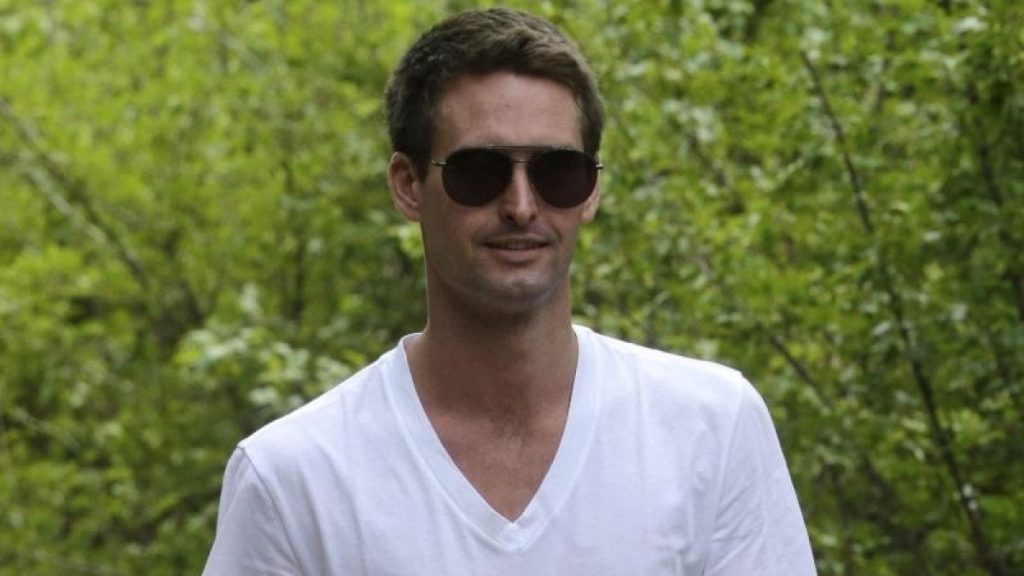 snapchat:-happy-to-pay-a-30-percent-commission-to-apple