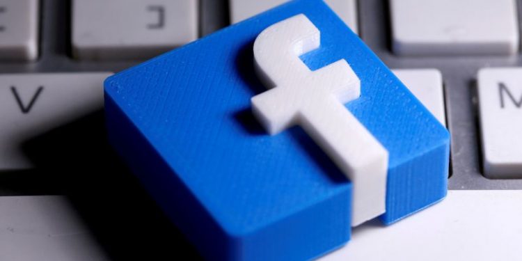 russia-to-force-facebook,-twitter-to-open-databases-on-russian-territory-by-july-ifax