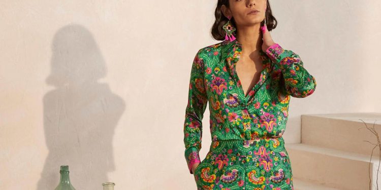 fans-on-instagram-are-loving-this-bold-and-colourful-boden-co-ord