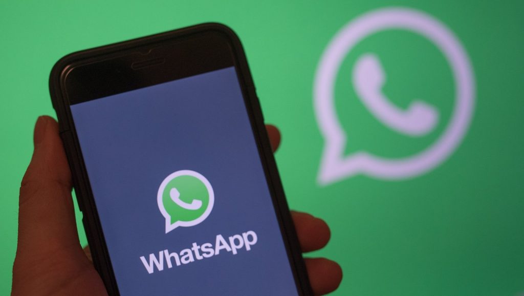 what's-up-with-using-whatsapp-at-work?
