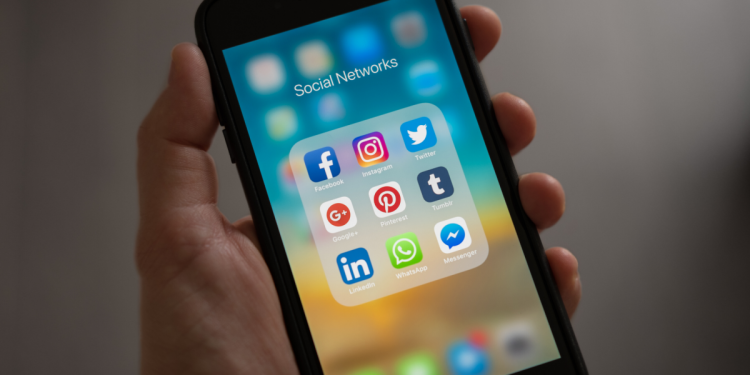 child-safety-advocates-warn-about-drug-dealers-targeting-children-on-social-media