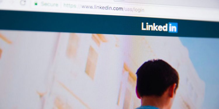 texas-attorney-under-fire-for-racist-comment-on-abandoned-tesla-engineer's-linkedin-post