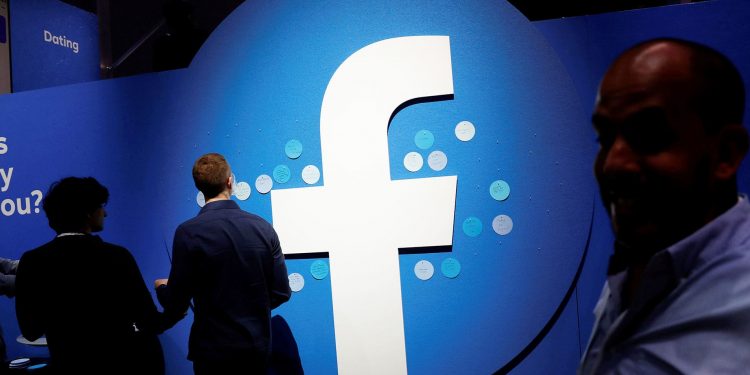 facebook-announces-new-tools-to-make-it-easier-for-businesses-and-consumers-to-communicate