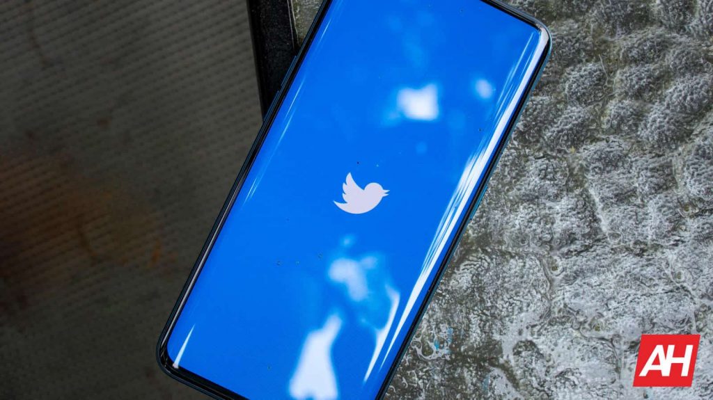 twitter-reopens-verification-requests,-after-a-short-break