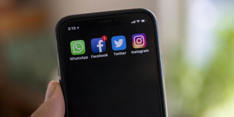 tas-father-groomed-girls-on-social-media