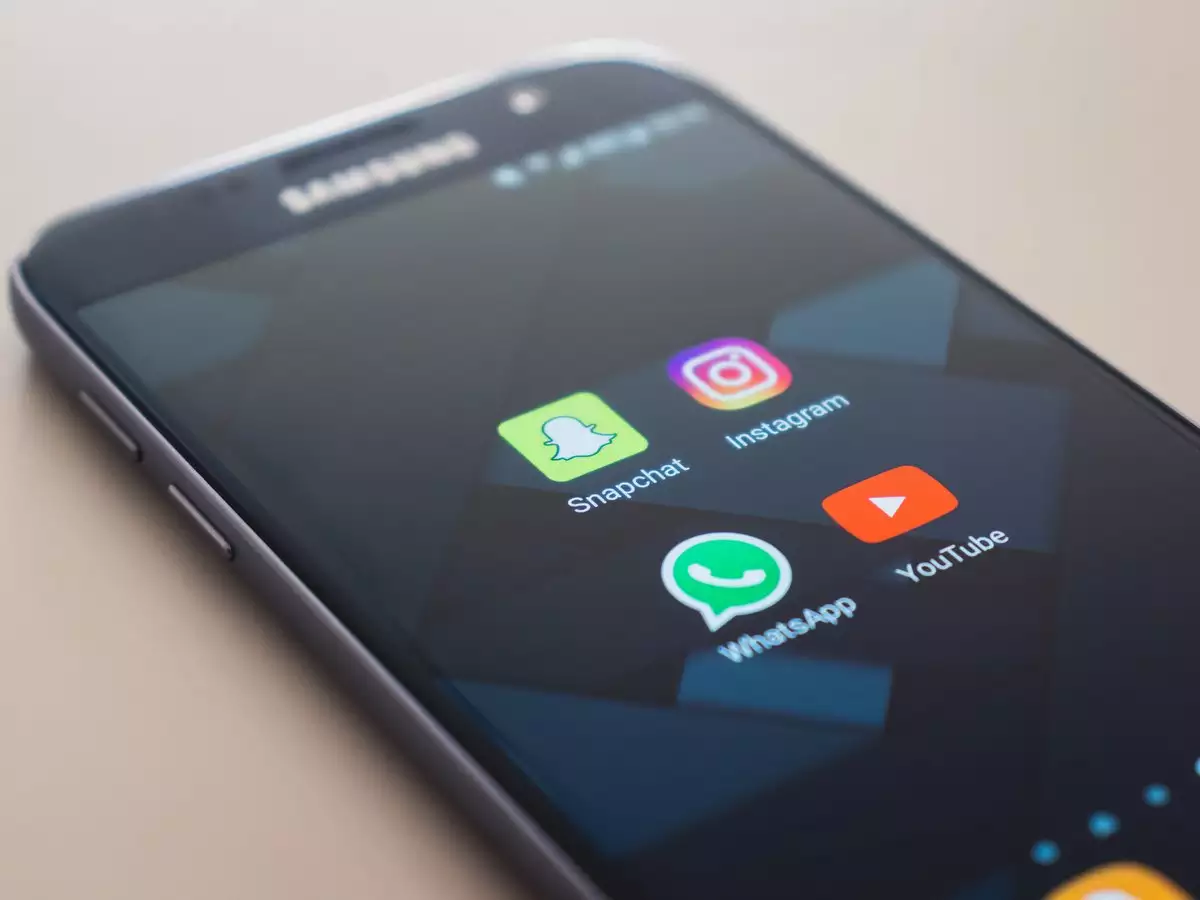 whatsapp-rips-off-another-snapchat-feature-—-this-time-disappearing-mode