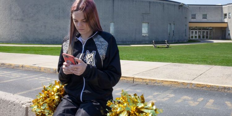 snapchat-at-the-supreme-court:-why-the-case-of-the-cheerleader-matters-to-jewish-students