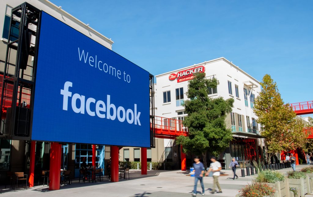 facebook-says-employees-at-all-levels-can-request-permanent,-full-time-remote-work