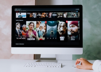 how-to-watch-movies-with-your-friends-online