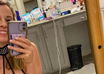 pokemon-streamer-banned-from-twitch-after-promoting-racy-onlyfans-account