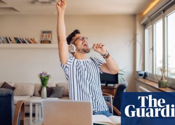 eat-a-banana!-get-off-twitter!-how-to-be-more-productive-at-work