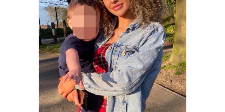 mum-reveals-carjack-horror-as-thieves-'held-knife-to-throat'-in-snapchat-scam