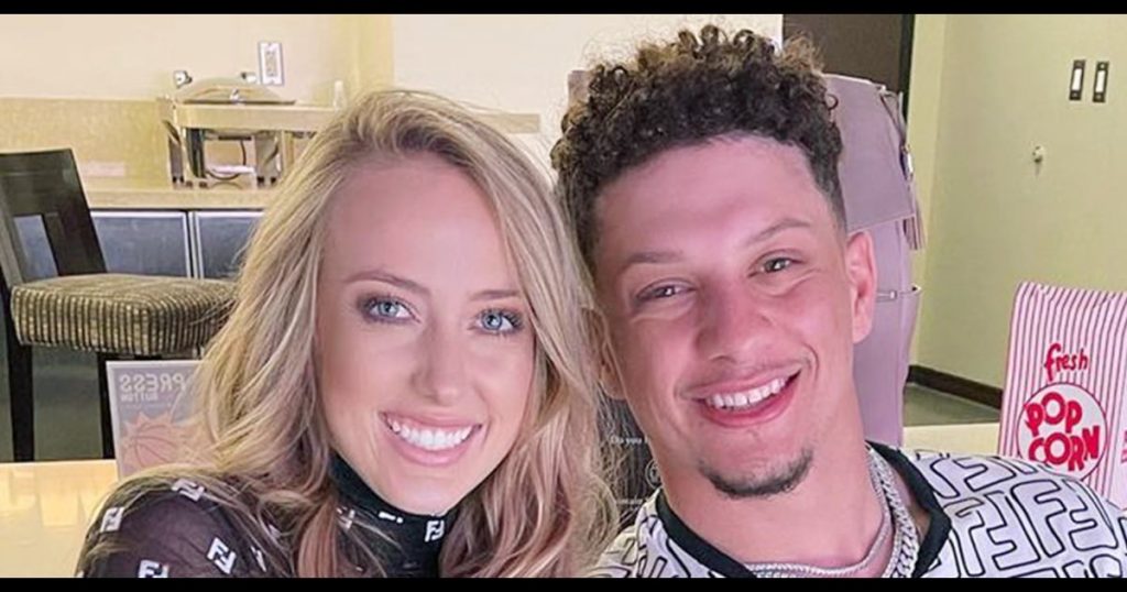 patrick-mahomes-celebrates-1st-father's-day-with-fiancee-brittany-matthews
