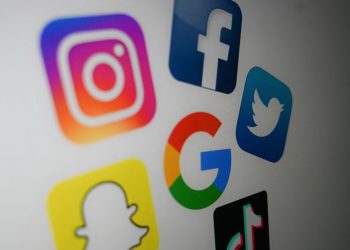 social-media-platforms-join-nhs-to-encourage-covid-jab-uptake-among-young-adults