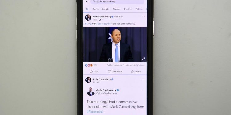 aussies-turn-away-from-facebook-for-news