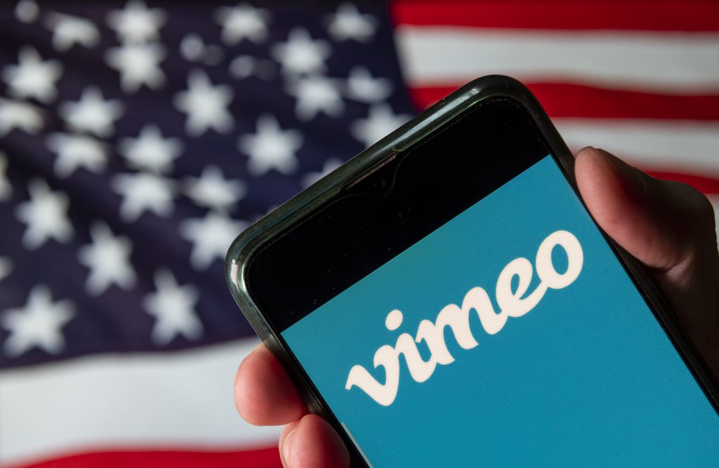 vimeo-gets-analyst-love,-and-two-traders-weigh-in-on-whether-it's-a-buy