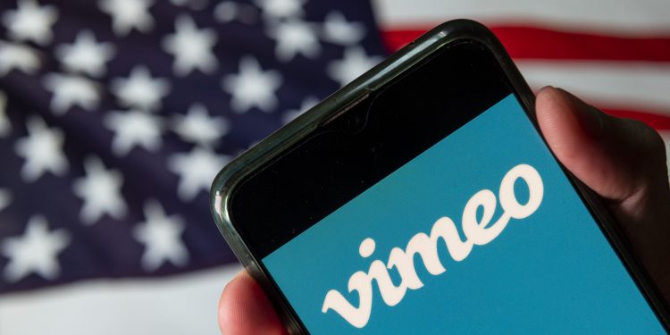 vimeo-gets-analyst-love,-and-two-traders-weigh-in-on-whether-it's-a-buy