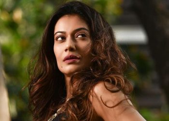 payal-rohatgi-arrested-by-ahmedabad-police-for-sending-threats-on-society's-whatsapp-group