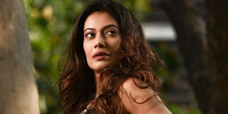 payal-rohatgi-arrested-by-ahmedabad-police-for-sending-threats-on-society's-whatsapp-group