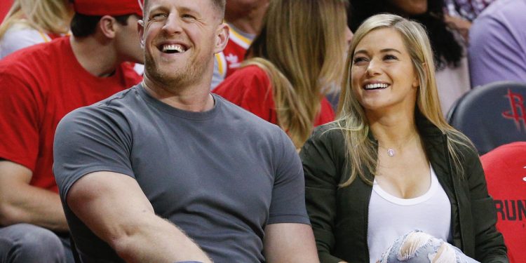 jj-watt-shares-old-twitter-exchange-he-had-with-now-wife-kealia