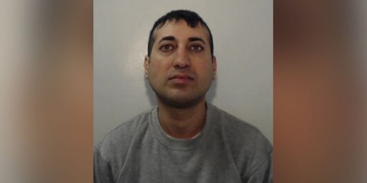 manipulative-paedophile-groomed-teenage-girls-and-met-two-in-hotel-rooms-for-sex