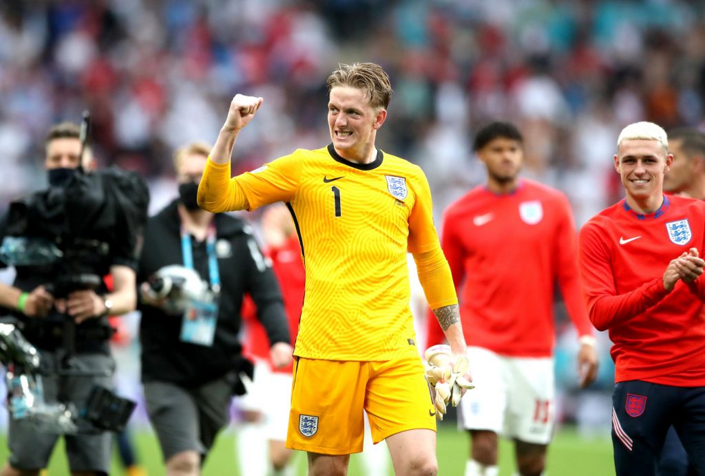 jordan-pickford-loves-seeing-his-mates-celebrating-on-snapchat