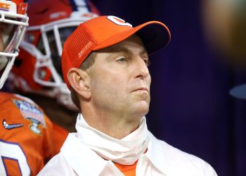twitter-roasts-clemson's-dabo-swinney-for-old-comments-saying-he-would-quit-if-players-were-paid