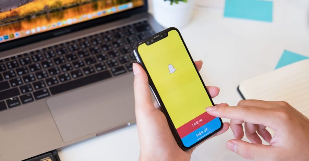 [update:-fixed]-snapchat-for-ios-repeatedly-crashes-for-many-users,-fix-coming-soon