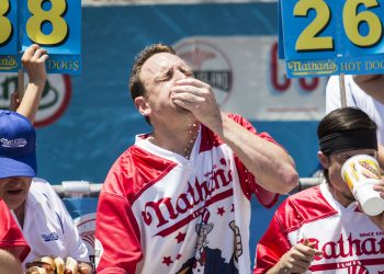 twitter-reacts-to-espn's-feed-of-nathan's-hot-dog-eating-contest-going-down