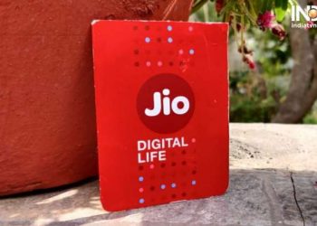 jio-users-can-now-check-covid-19-vaccine-related-information-via-whatsapp-chatbot