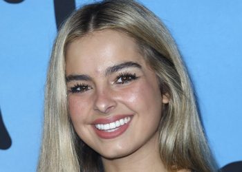 social-media-influencer-addison-rae-taken-down-by-twitter-for-ufc-reporter-quip