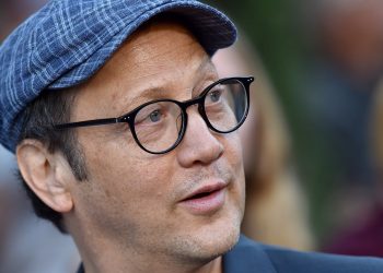 rob-schneider-goes-off-on-coronavirus-vaccine-in-twitter-tirade:-'just-say-no'