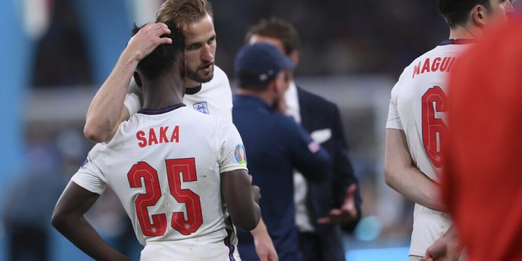 amid-racism-row,-instagram-says-monkey-emojis-to-black-soccer-players-is-ok