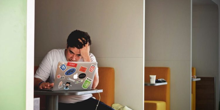 7-in-10-gen-z-job-applications-rejected,-cancelled-during-covid-second-wave:-linkedin