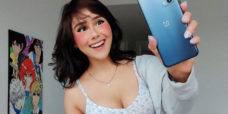 twitch-streamer-and-influencer-neekolul-trolled-on-twitter-for-promoting-an-android-phone-with-an-…