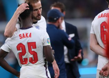 english-soccer-player-urges-facebook-and-twitter-to-crack-down-on-abuse