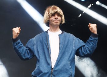 tim-burgess-to-publish-book-based-on-twitter-listening-parties