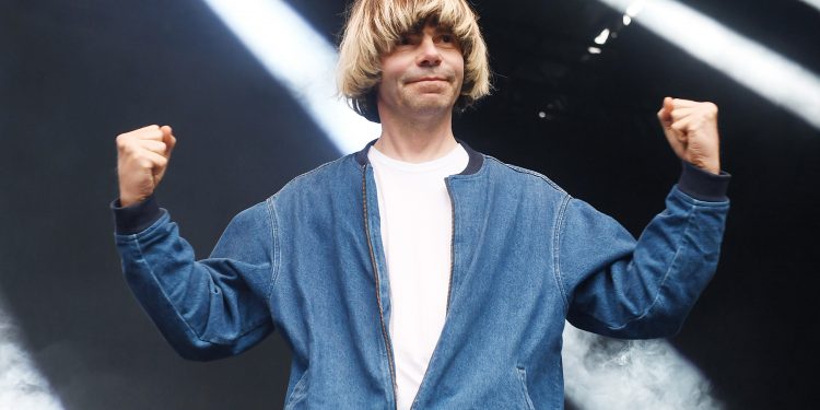 tim-burgess-to-publish-book-based-on-twitter-listening-parties