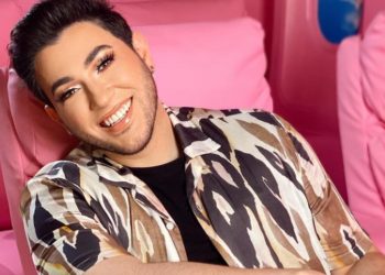 manny-'mua'-gutierrez-to-help-young-lgbtq+-people-come-out-in-latest-snap-original