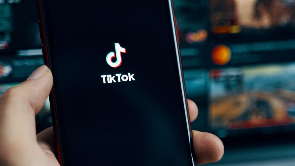 what-do-you-get-when-you-cross-vimeo-+-tiktok?-a-potential-business-hit